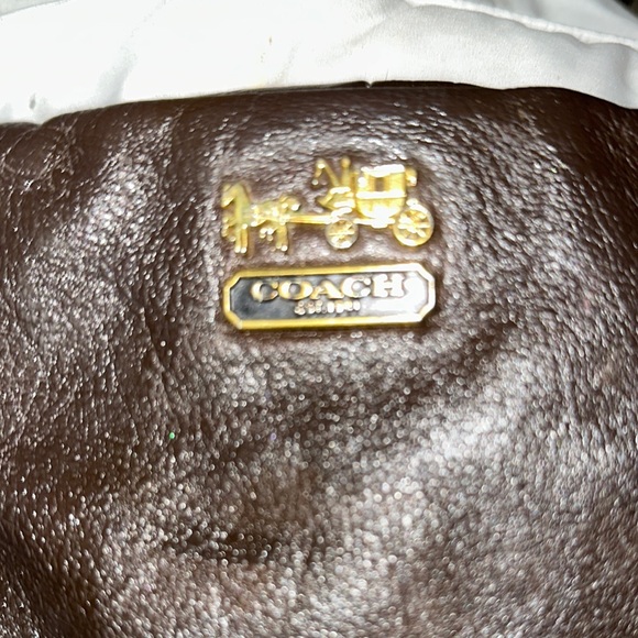 Coach Dark Brown Leather Shoulder Bag nice size gold accents cute - Picture 13 of 14
